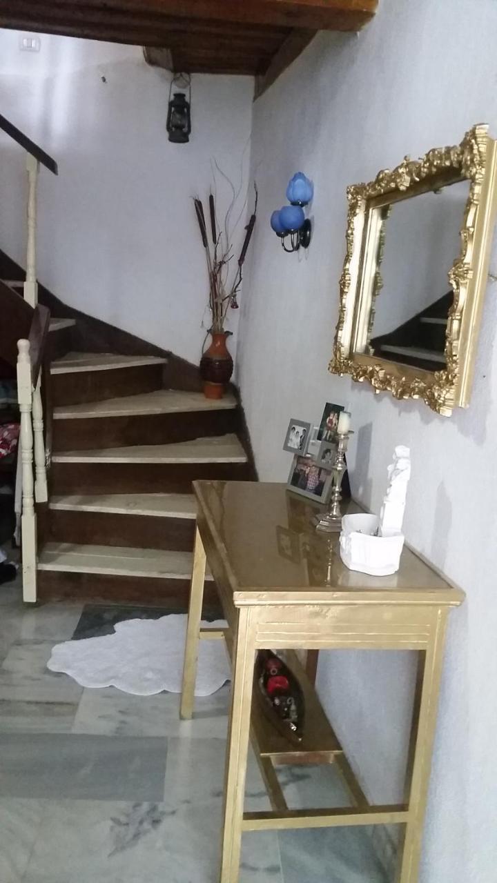 Vrenjo Guesthouse จีโรคาสเตอร์ ภายนอก รูปภาพ